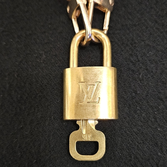 LV Lock and Key Necklace - Picture 4 of 8